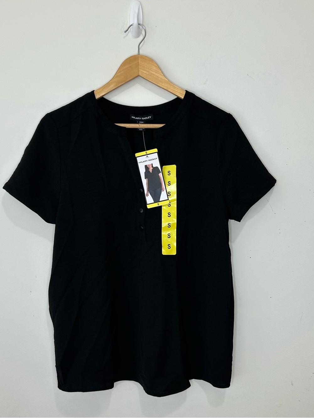 Hilary Radley Black Woven Blouse S Short Sleeve V-Neck Button Front Polyester